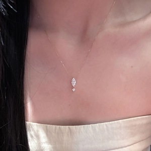 Collier minimaliste en argent pur S925 avec diamant, design goutte d'eau scintillant, tempérament haut de gamme, placage rhodié exquis - Product Image 1