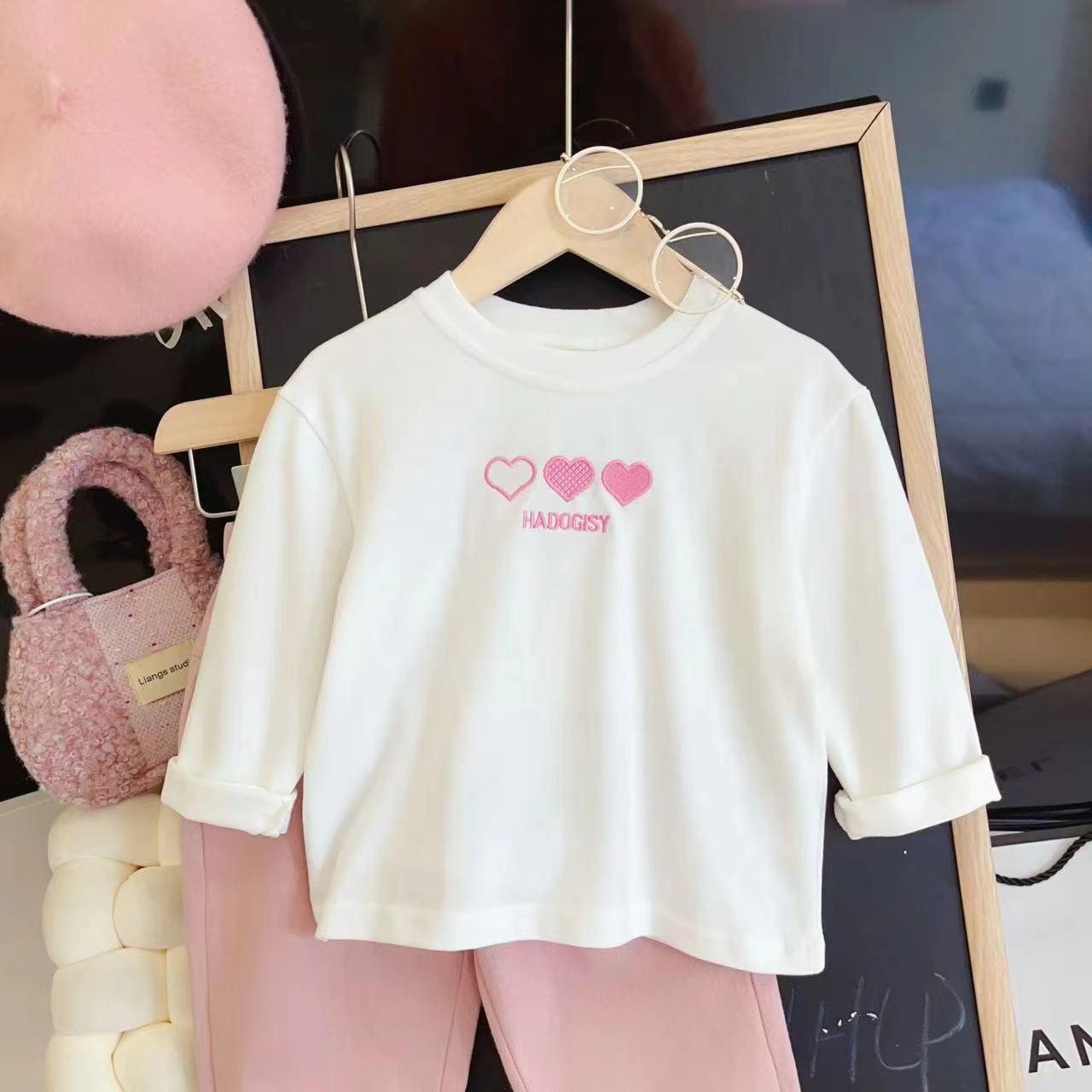 Heart-embroidered base layer shirt