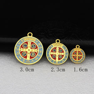 <span class=keywords><strong>Medalla</strong></span> <span class=keywords><strong>de</strong></span> <span class=keywords><strong>San</strong></span> <span class=keywords><strong>Benito</strong></span> en Esmalte Dorado para la Elaboración <span class=keywords><strong>de</strong></span> Joyería Católica, Amuletos, Amuletos <span class=keywords><strong>de</strong></span> Protección, <span class=keywords><strong>Medalla</strong></span> <span class=keywords><strong>de</strong></span> Oro <span class=keywords><strong>de</strong></span> <span class=keywords><strong>San</strong></span> <span class=keywords><strong>Benito</strong></span> - Product Image 2