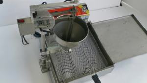 Machine à garnir les beignets, machine à injecter les beignets automatique avec trémie - Product Image 2