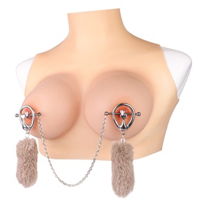ที่หนีบหัวนมสแตนเลส QKKQ พร้อมจี้ขนสัตว์ ของเล่นทางเพศแบบ BDSM สำหรับคู่รัก - Product Image 5