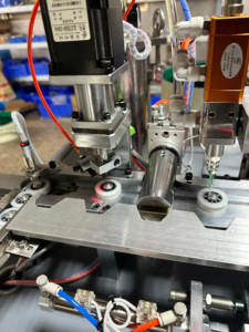 Línea de Producción de Conjuntos de Rodamientos Profundos con Dosificación de Grasa y Prueba de Ruido - Product Image 5