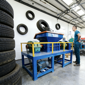 Máquina <span class=keywords><strong>industrial</strong></span> para recoger neumáticos, máquina trituradora <span class=keywords><strong>de</strong></span> tuberías hidráulicas y láminas <span class=keywords><strong>de</strong></span> caucho, máquina para recoger calzado <span class=keywords><strong>de</strong></span> residuos médicos, trituradora <span class=keywords><strong>de</strong></span> cuero - Product Image 3