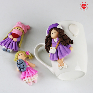 Tazza in Ceramica Fatta a Mano con Figura Femminile in Argilla Polimerica, Regalo Originale - Product Image 3