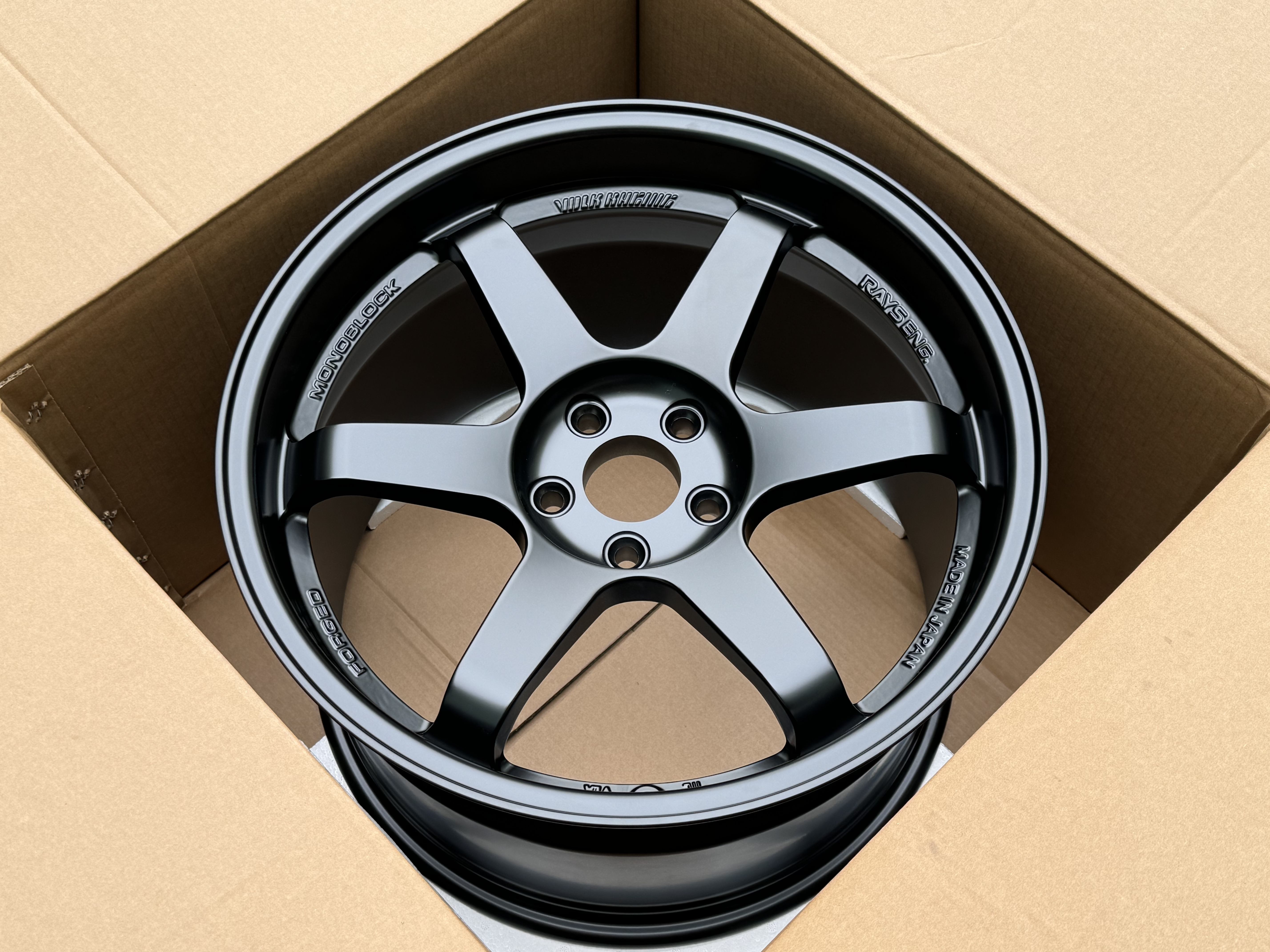 สีดำด้าน