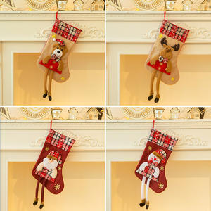 Bas <span class=keywords><strong>de</strong></span> <span class=keywords><strong>Noël</strong></span> moderne rouge personnalisé avec des chaussettes en stock imprimées avec nom brodé pour joyeux <span class=keywords><strong>Noël</strong></span> - Product Image 3