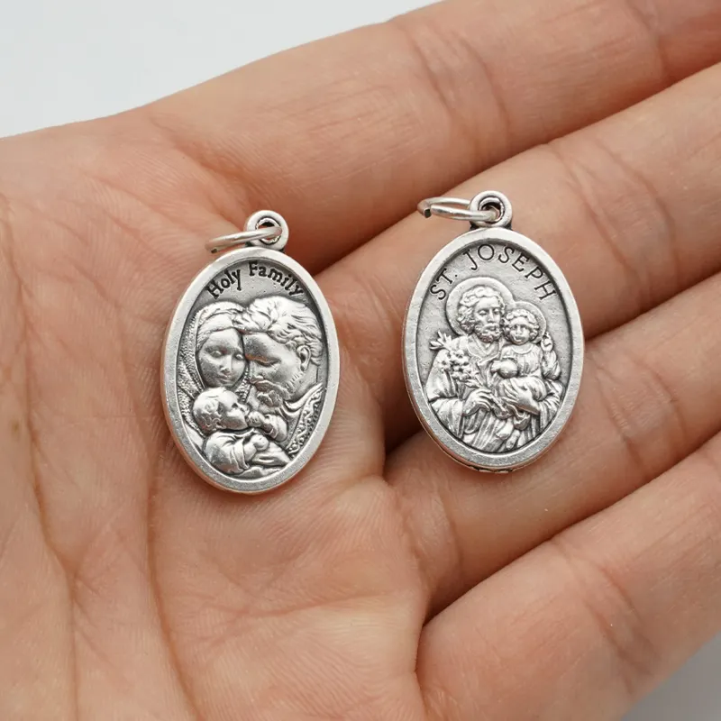 Accessori gioielli cattolici Color argento Saint Medal sacra famiglia ciondolo Opp borsa lega religiosa placcato