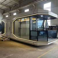 Capsule spatiale intégrée de 40 pieds, grande maison modulaire isolée avec façade panoramique pour hôtels de station balnéaire côtière