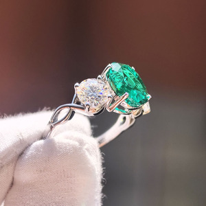 Cincin Zamrud Desain Baru NUOYA Perak Sterling S925 Moissanite dan Berlian Buatan Laboratorium Cincin Mewah untuk Pria Wanita Hadiah Pesta - Product Image 2