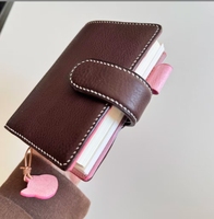 Elegante Diario de Cuero PU con Bloques de Color, Cuaderno Portátil A6 con Anillas Extraíbles y Múltiples Ranuras para Tarjetas, para Uso Diario