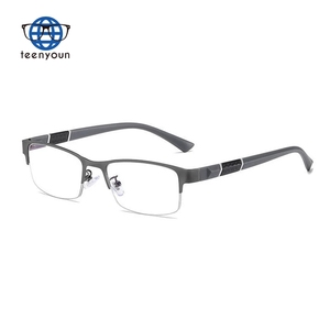 Teenage youn uomo donna <span class=keywords><strong>lenti</strong></span> <span class=keywords><strong>per</strong></span> <span class=keywords><strong>occhiali</strong></span> in titanio Zoom <span class=keywords><strong>ingrandimento</strong></span> <span class=keywords><strong>occhiali</strong></span> da lettura 1.0 1.5 2.0 2.5 3.0 3.5 4.0 <span class=keywords><strong>per</strong></span> <span class=keywords><strong>occhiali</strong></span> - Product Image 2
