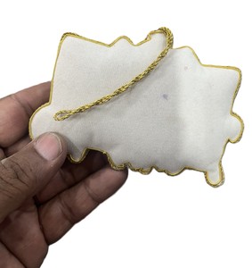 Adorno navideño hecho a mano con cuentas en forma de carta para Santa Claus, bastón de caramelo y acebo, fabricante y proveedor de decoraciones navideñas con cuentas. - Product Image 2