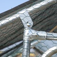 Modüler Genişletilebilir Tavuk Kümesi, Yürüme Alanlı Kümes, Paslanmaz Galvaniz Çelik Çerçeve, Havalandırmalı Altıgen Örgü ve PE Çatı