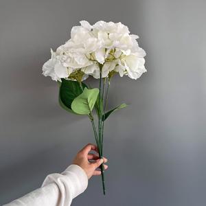 Bouquet di fiori artificiali di ortensie a cinque teste fatto a mano per decorazioni per la casa dell'hotel di nozze per la laurea di ringraziamento floreale - Product Image 2