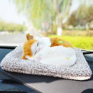Weiyuan – ornement de voiture en forme de chat, purificateur d'air au charbon actif, pour décoration intérieure de voiture, style dessin animé, fait à la main - Product Image 1