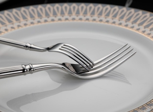 Sáng tạo quà tặng Roman cột thiết lập dao kéo phong cách châu Âu bạc sang trọng thời trang Thiết lập dao kéo 18/10 thép không gỉ <span class=keywords><strong>Flatware</strong></span> - Product Image 3