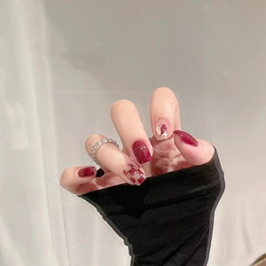 Faux Ongles de Luxe à Coller, Motifs Cœur <span class=keywords><strong>et</strong></span> Grille Rouge, Paillettes <span class=keywords><strong>et</strong></span> Sequins, Vente en Gros - Product Image 1