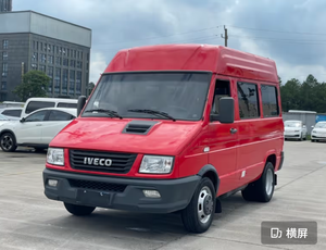 Minibús <span class=keywords><strong>Iveco</strong></span> <span class=keywords><strong>Daily</strong></span> 2023 2.5T A35 Usado (Neumáticos Dobles, Techo Bajo, 5-7 Asientos) Monovolumen - Product Image 2