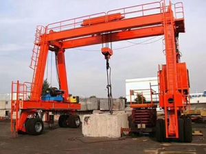 Grue à portique électrique montée sur pneus, capacité de 5 tonnes, utilisation en extérieur pour la construction - Product Image 3