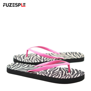 Sandalias Casuales de Playa Antideslizantes para Mujer, para Uso Diario, Chanclas con Rayas de Zebra y Correa Rosa, Estilo Thong - Product Image 3