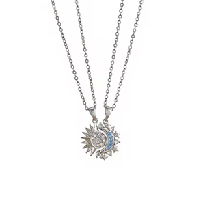 Collares Colgantes Magnéticos de Acero Inoxidable con Baño de Oro de 18K y Cristales de Diamantes de Imitación, Cadena de Eslabones con Diseño de Luna, Joyería al por Mayor para <span class=keywords><strong>Parejas</strong></span> - Product Image 3