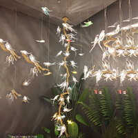 Lustre en verre en forme d'oiseau en cristal de cuivre VH sur mesure décoré d'art pour le comptoir de restaurant et de bar à hauteur réglable