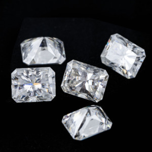 Fournisseur <span class=keywords><strong>de</strong></span> pierres brutes <span class=keywords><strong>de</strong></span> moissanite GRA, taille radiant, 8 carats, 10x12mm, blanc DEF/GH, clarté VVS, taille brillant, pierres en vrac - Product Image 3