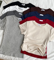 Fabricants OEM de T-shirts blancs basiques, T-shirts bébé en coton de haute qualité, Crop tops pour femmes et Crop tops personnalisés imprimés, en gros