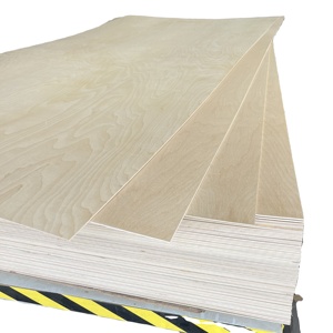 Pannello di <span class=keywords><strong>Compensato</strong></span> Cinese 4x8 / 12 <span class=keywords><strong>mm</strong></span> in Betulla Russa Baltica con Rivestimento UV per Mobili, Prezzo all'Ingrosso - Product Image 2