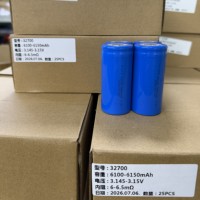 Cellule de batterie LFP 32700 3.2V 6000mAh, courant de charge et de décharge continu 3C max pour appareil solaire