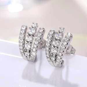 Orecchini di Lusso in Oro Bianco con Diamanti Taglio Brillante Rotondo Colore G Naturali Gioielli da Sposa per Donna Pezzo Unico di Alta Gioielleria - Product Image 5