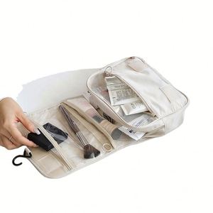 Trousse de Maquillage de Voyage Suspendue en Polyester Imperméable avec Fermeture Éclair, Personnalisable avec Logo et Design - Product Image 5