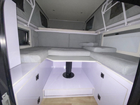 Casa Rodante Desplegable para Camioneta Ford F150, 3 Camas, Techo Elevable, con Ducha, Inodoro, Cocina y Energía Solar
