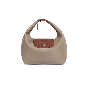 Nouveau Sac à Déjeuner Imperméable en Nylon avec Fermeture Éclair 2025, Sac à Main Polyvalent à Deux Bretelles pour le Printemps, Sac à Bandoulière Décontracté pour Femme - Product Image 5