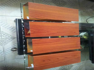 Panel de aluminio con transferencia de grano de madera, tablero metálico con imitación de grano de madera, adecuado para instalación en techos interiores. - Product Image 4