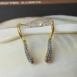 Tropfenohrringe mit unregelmäßigem Zylinderstab, 18 Karat vergoldet/versilbert, mit klaren Strasssteinen in Pavé-Fassung, modischer Damenschmuck für Partys - Product Image 3