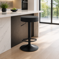 Tabouret de bar pivotant hydraulique réglable contemporain en cuir PU noir avec base chromée pour cuisine et salle à manger