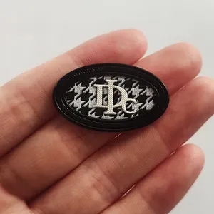 Fer sur les badges d'étiquettes en tissu TPU à haute fréquence sérigraphie Logo en relief 3D transfert de chaleur patch en TPU souple