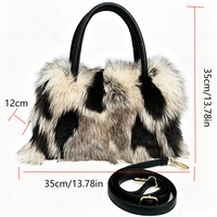 Sac fourre-tout en peluche avec logo personnalisé, faible MOQ (50 pièces), sac à main chaud en fausse fourrure pour l'hiver, sac à bandoulière noir et blanc duveteux pour marques en ligne