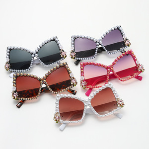 Luxury Diamond Glasses <b>Large</b> <b>Frame</b> Fashion Trend Sunglasses with Irregular Bow Pearl for April Fool's Day Wholesale - Product Image 1