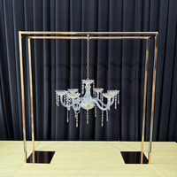Pièce maîtresse de lustre en métal doré décor de mariage pour table à manger avec bougeoir en verre