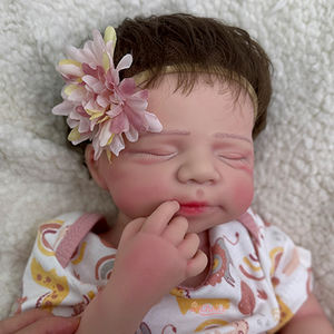 Boneka Reborn Silikon Penuh 20 INCI dengan Rambut Pendek yang Diakar Tangan dan Dilukis, Boneka Bayi Koleksi yang Mirip Asli - Product Image 3