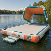 Plateforme aquatique gonflable spacieuse avec abri pare-soleil, radeau flottant pour marinas et maisons de vacances