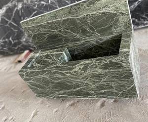 Luxuriöser Integrierter Waschtisch aus Grünem Marmor, Handgefertigter Naturstein, Langlebig, Umweltfreundlich, Polierte/Geschliffene Oberfläche, Anpassbar - Product Image 4