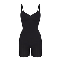 Body gainant en nylon tricoté avec contrôle du ventre et remodelage corporel, conception sans couture style boxer à entrée par le dos