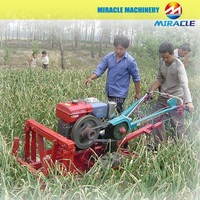 Cosechadora de patatas pequeña de precio barato con tractor para caminar Mini máquina cosechadora de patatas