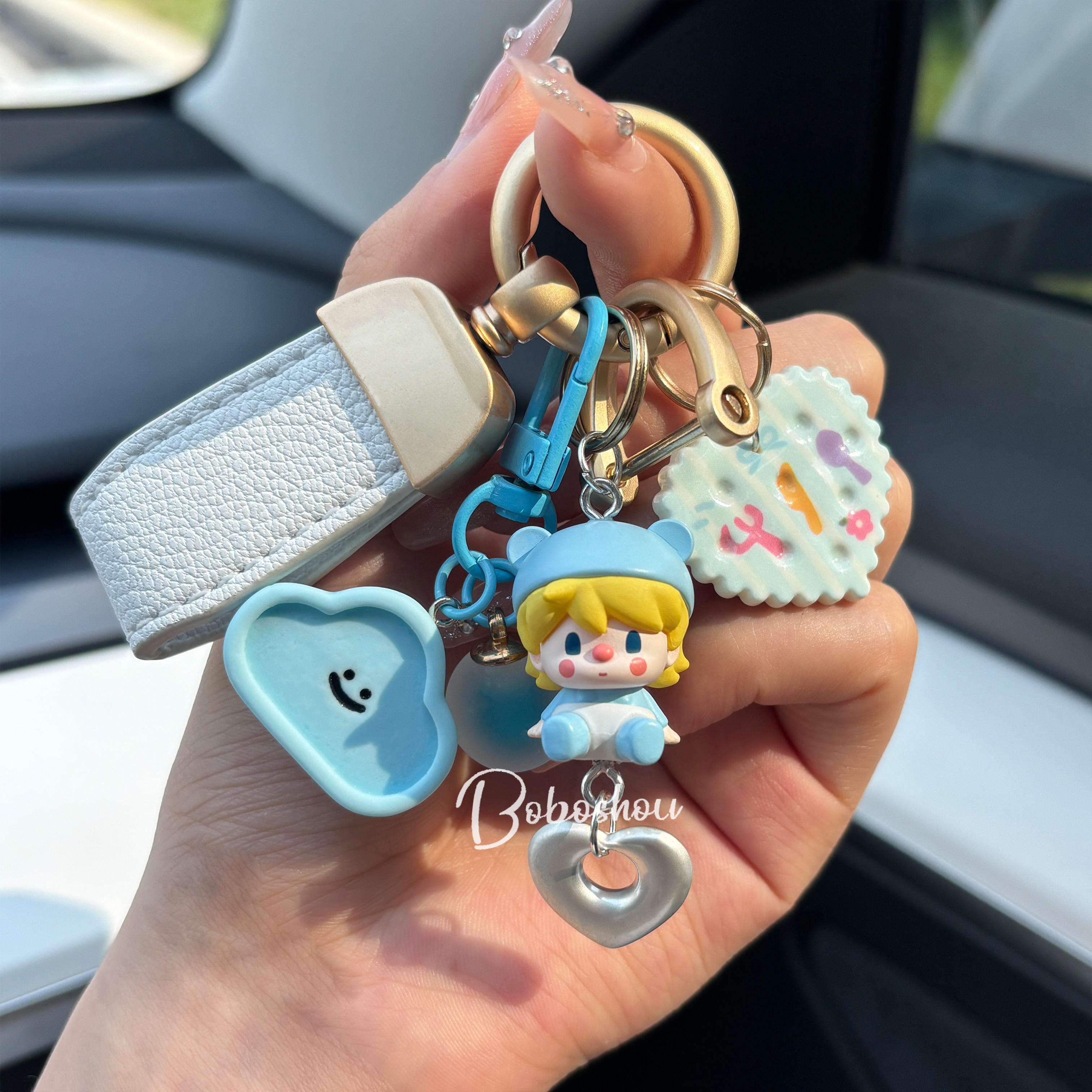 Sitting small sweet bean blue key chain