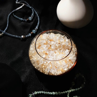 Boîte de purification en cristal naturel, avec copeaux de quartz clair, copeaux de citrine, et mini ornement gourde en verre de gypse, couleur jaune