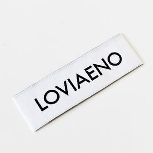 Étiquettes de col de vêtement personnalisées avec logo privé, blanches haute densité, pliées aux extrémités, vente en gros d'usine, étiquettes de col tissées en damassé bio - Product Image 1