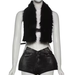 ZHEZHE <span class=keywords><strong>Completo</strong></span> <span class=keywords><strong>Sexy</strong></span> Due Pezzi da <span class=keywords><strong>Donna</strong></span>: Top Halter in Pelliccia con Schiena Scoperta e Lacci, e Shorts in PU - Product Image 2